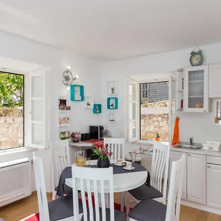 Apartment Holiday La Strada- Three Bedroom Holiday With Terrace Dubrovnik