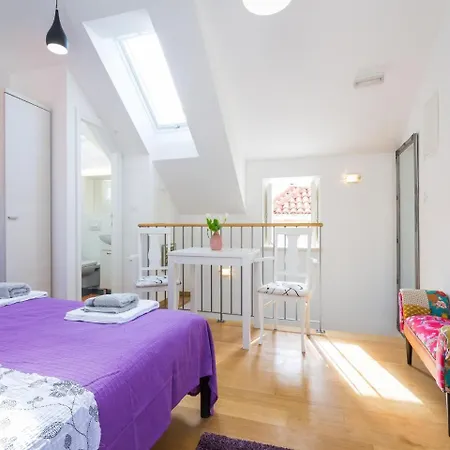 Holiday La Strada- Three Bedroom Holiday With Terrace