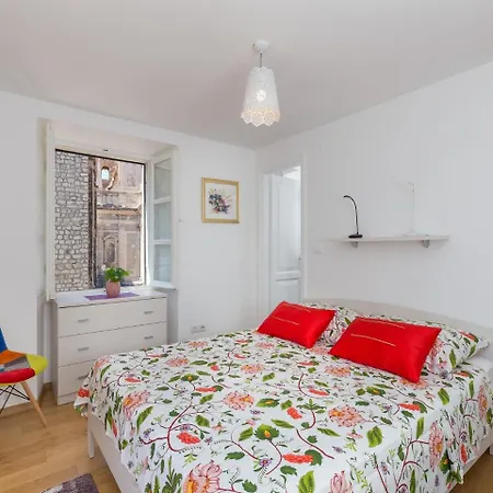 Holiday La Strada- Three Bedroom Holiday With Terrace * Dubrovnik
